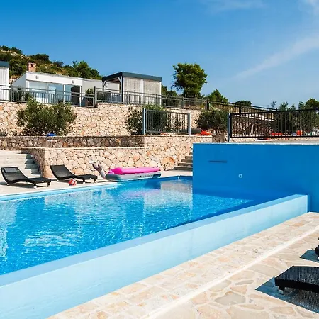 Camp Panorama With Pool 3*