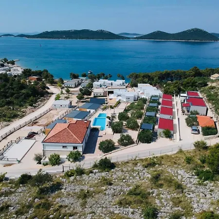 Camp Panorama With Pool