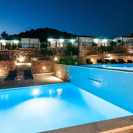 Camp Panorama With Pool