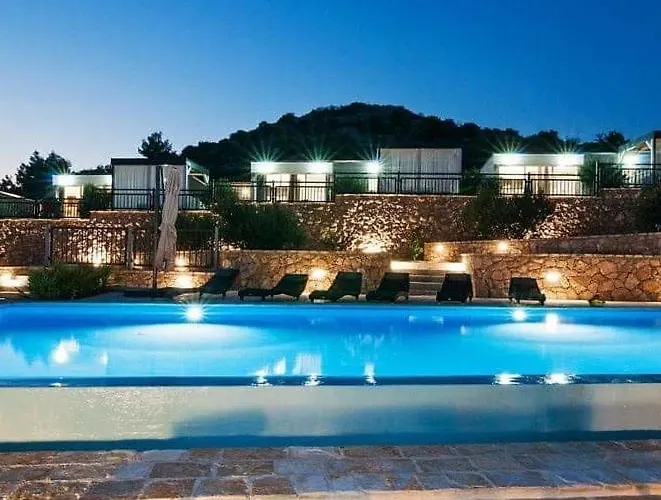 营地 Camp Panorama With Pool 3*